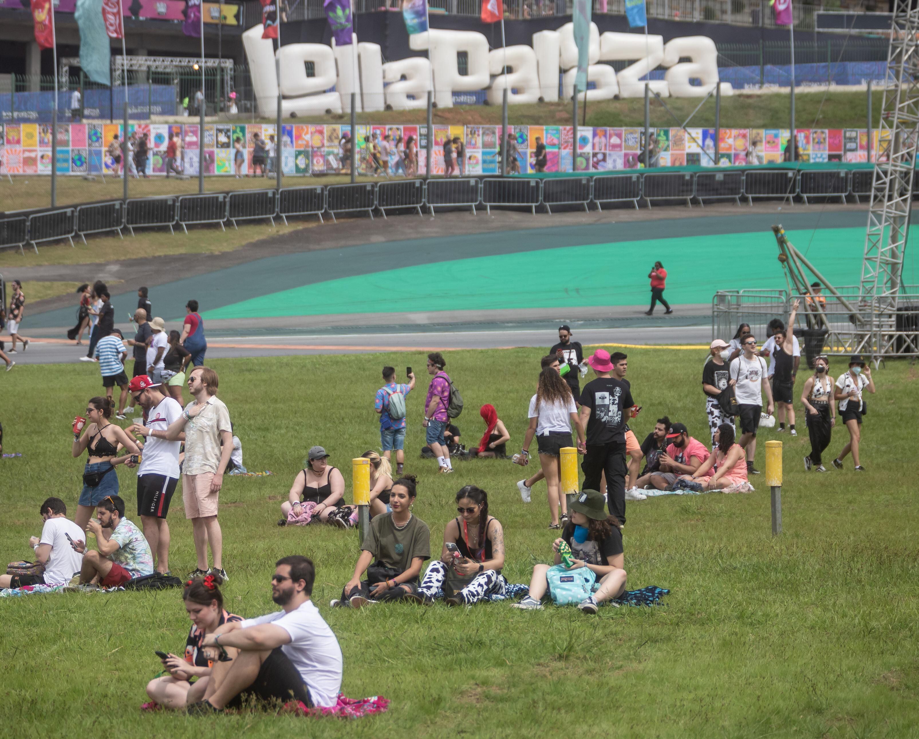 Lollapalooza 2023: veja horário de shows, line-up e programação completa do  festival - Estadão