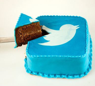 Twitter chega aos 15 anos tentando se reinventar, mas sucesso está