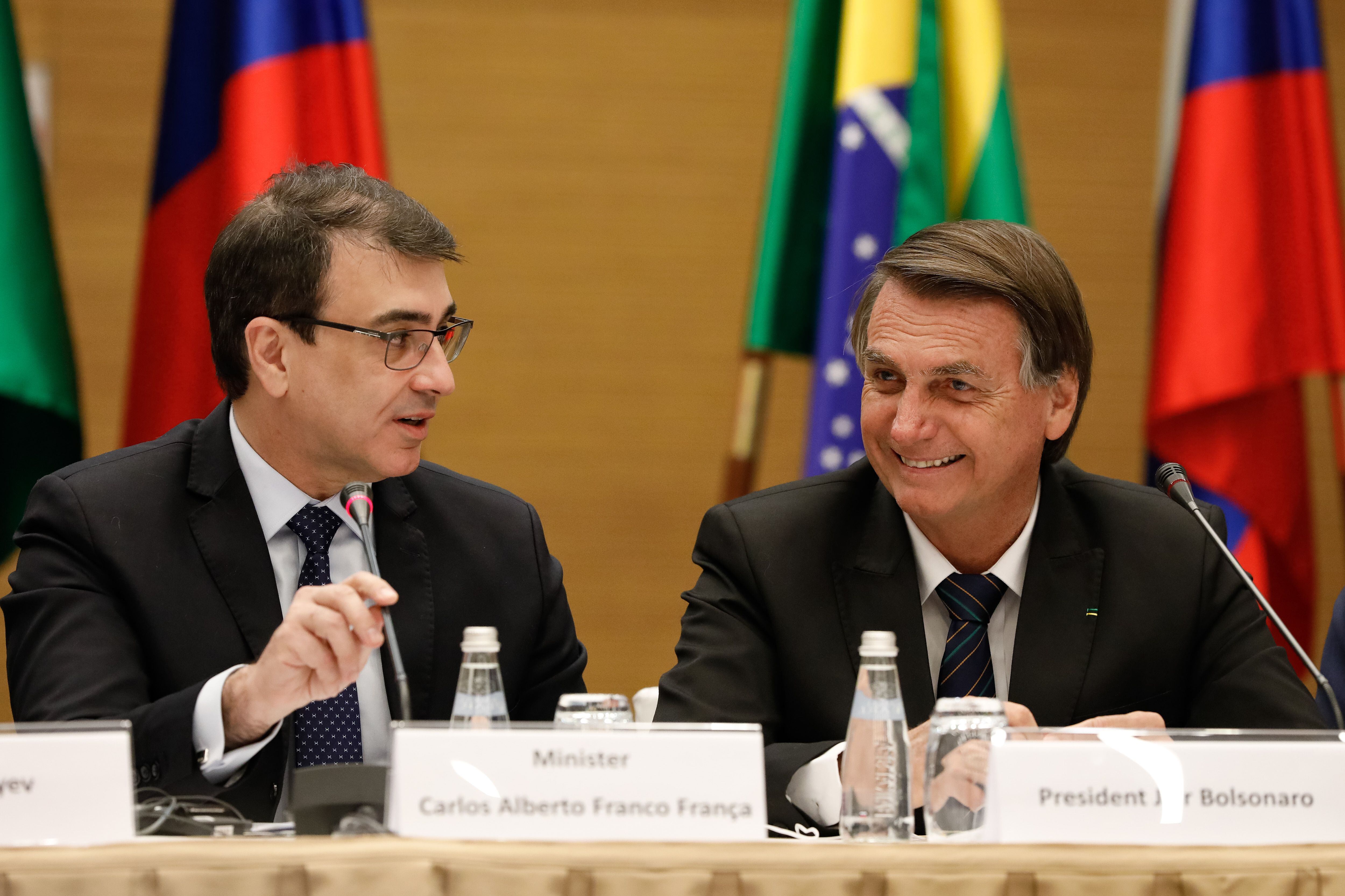 Somos solidários à Rússia”, diz Bolsonaro a Putin