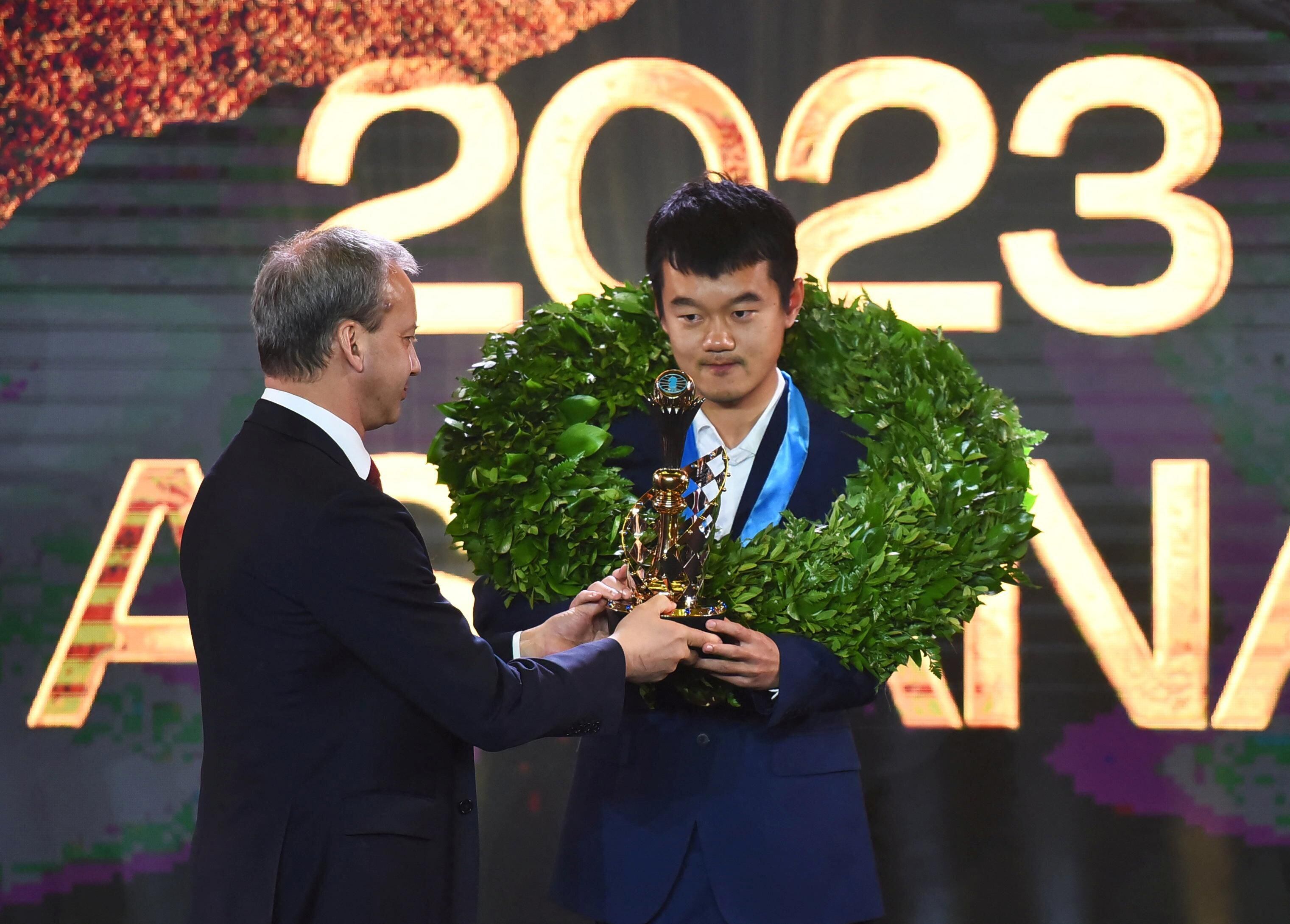 Ding Liren derrota Nepomniachtchti e é o primeiro chinês campeão mundial de  xadrez
