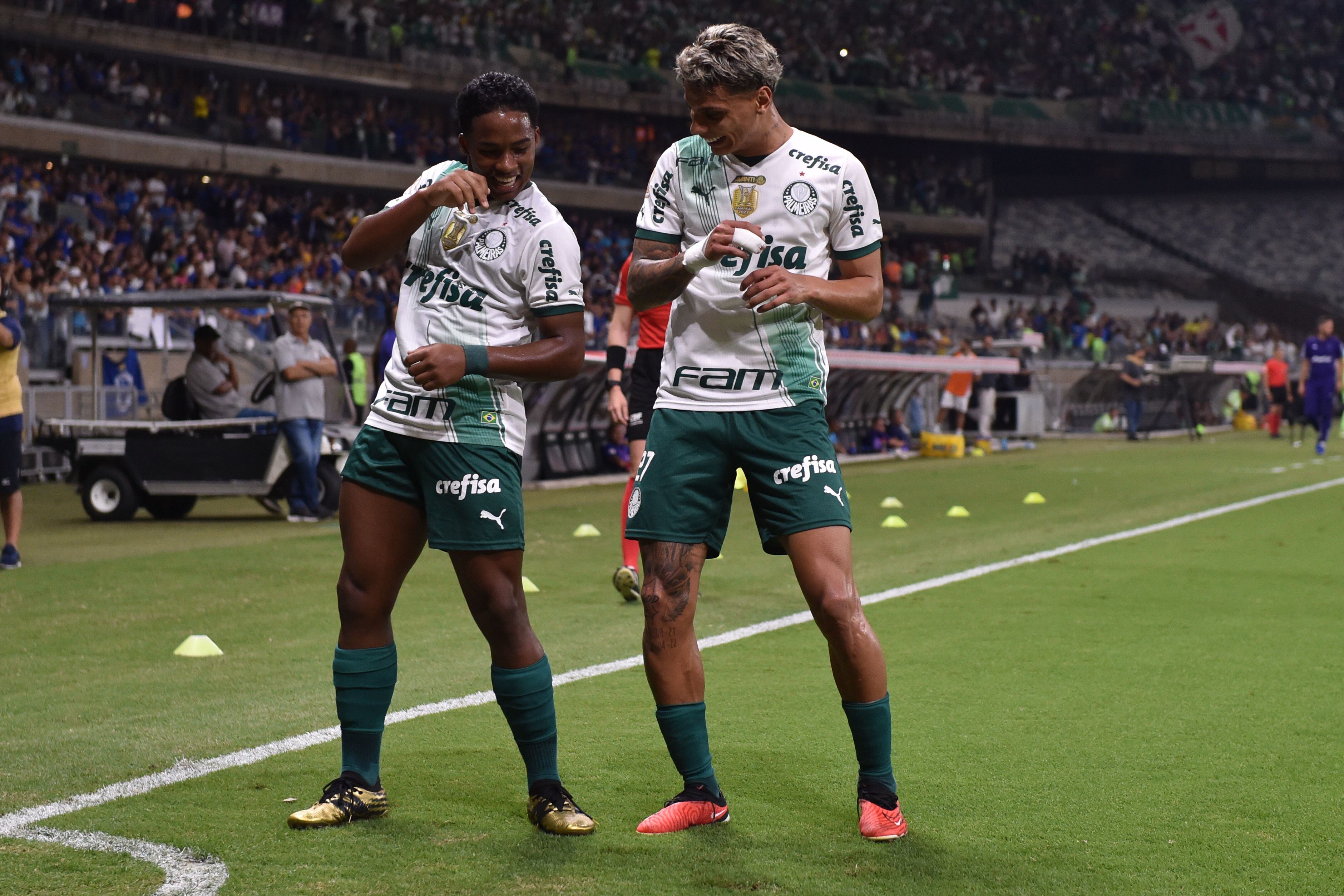 Palmeiras é bicampeão do Brasileirão após empate com Cruzeiro - Sou CG