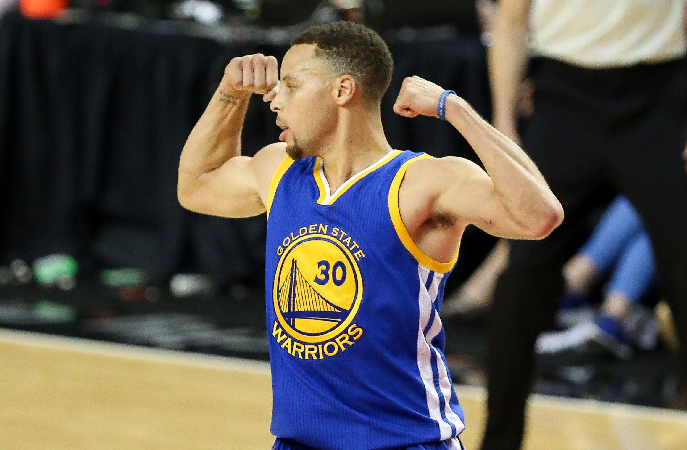 Curry faz 40 pontos contra o Chicago Bulls e bate recorde de cestas de 3 na  NBA