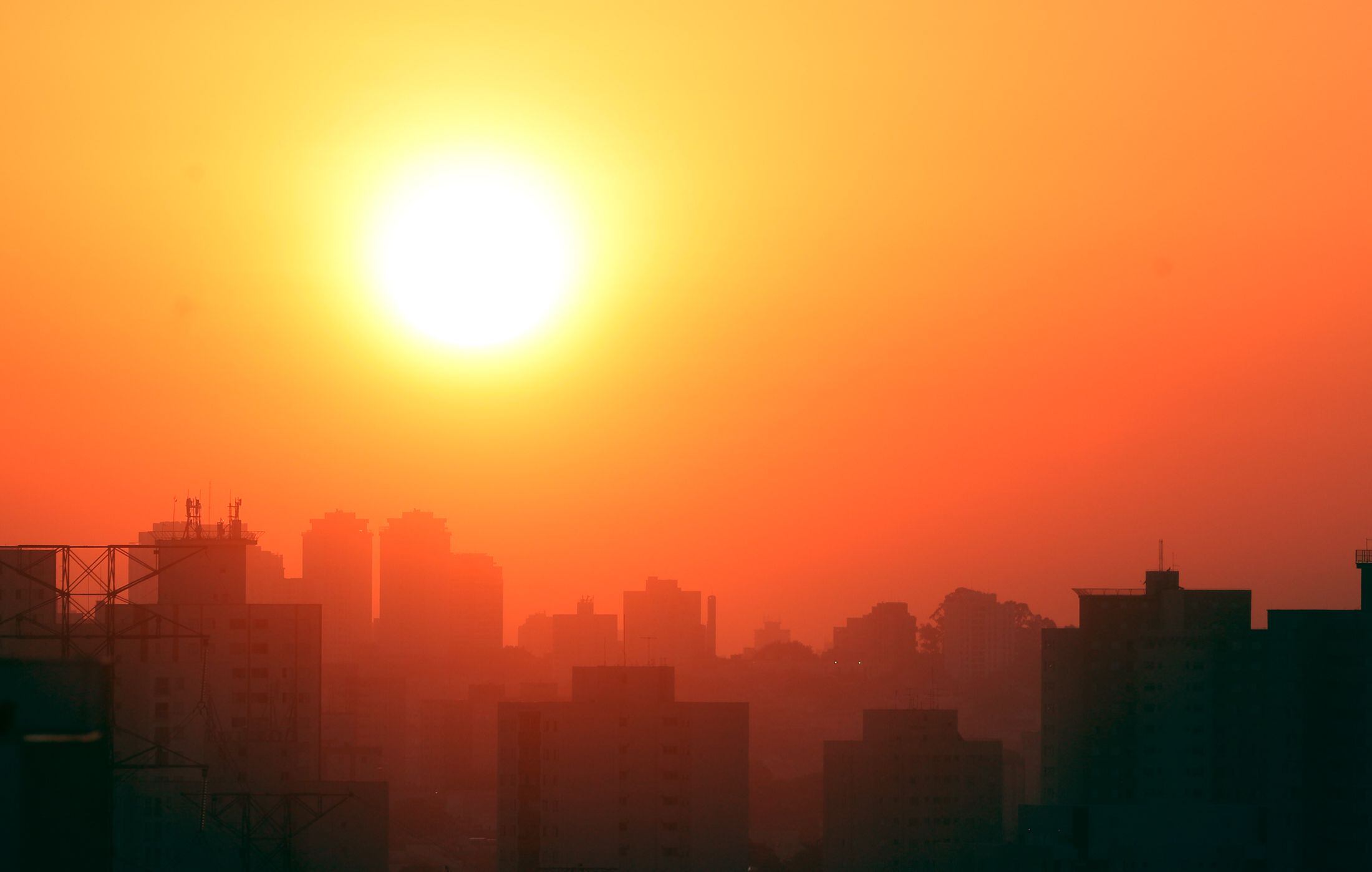 Com 34,8ºC, SP registra novo recorde de temperatura máxima no ano; veja  previsão para domingo