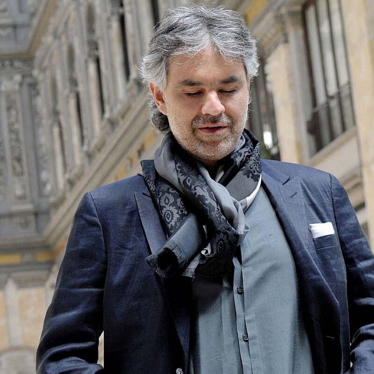 A música sempre foi minha maneira favorita de dar leveza à vida', diz  Andrea Bocelli - Estadão