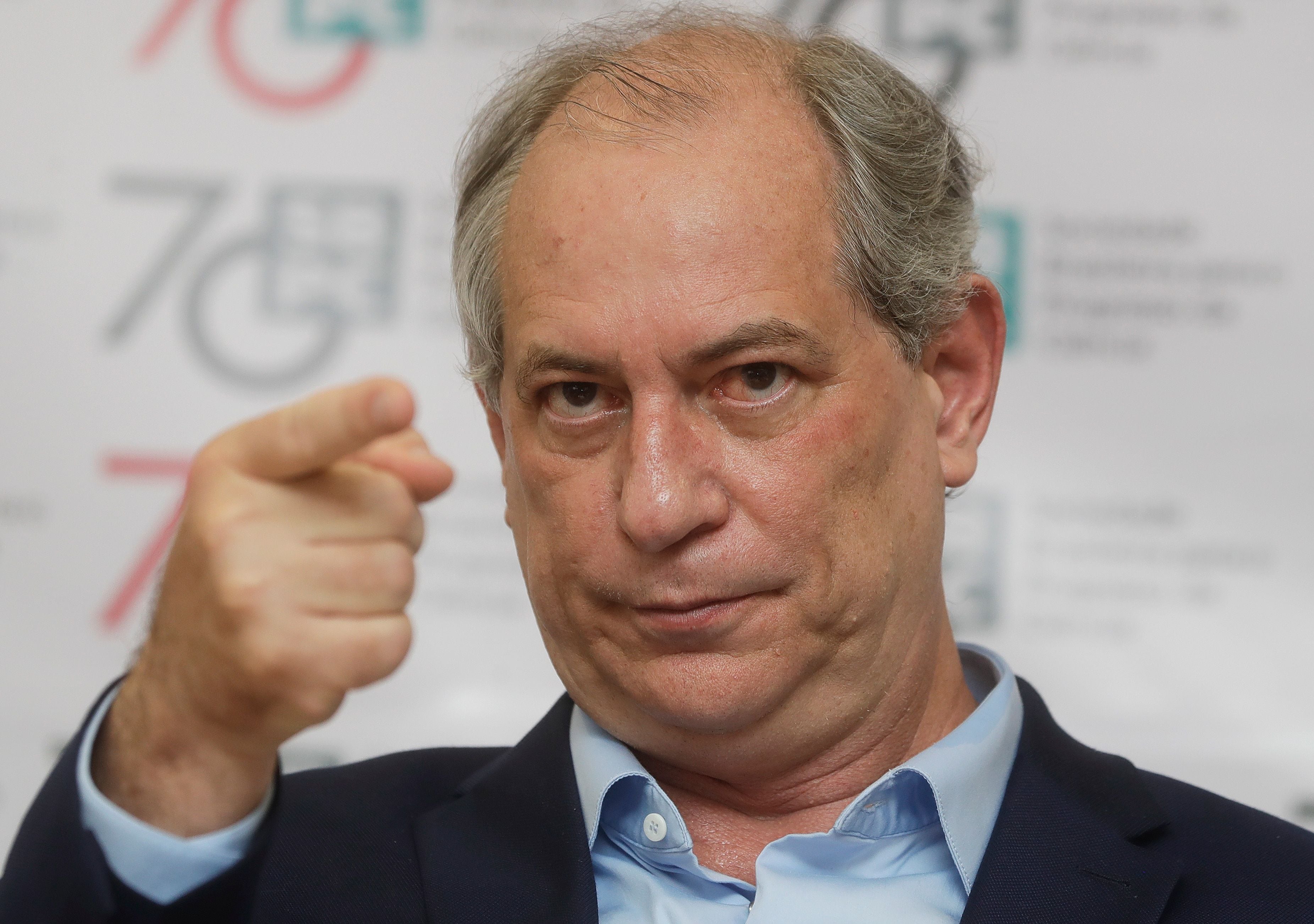 Ciro Gomes chama Bolsonaro de garoto de 13 anos tuiteiro e