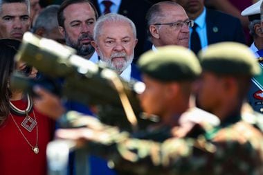 Lula pode vetar pontos mais sensíveis da Lei Orgânica. Na foto, presidente participa do desfile cívico-militar do 7 de Setembro de 2023 em Brasília