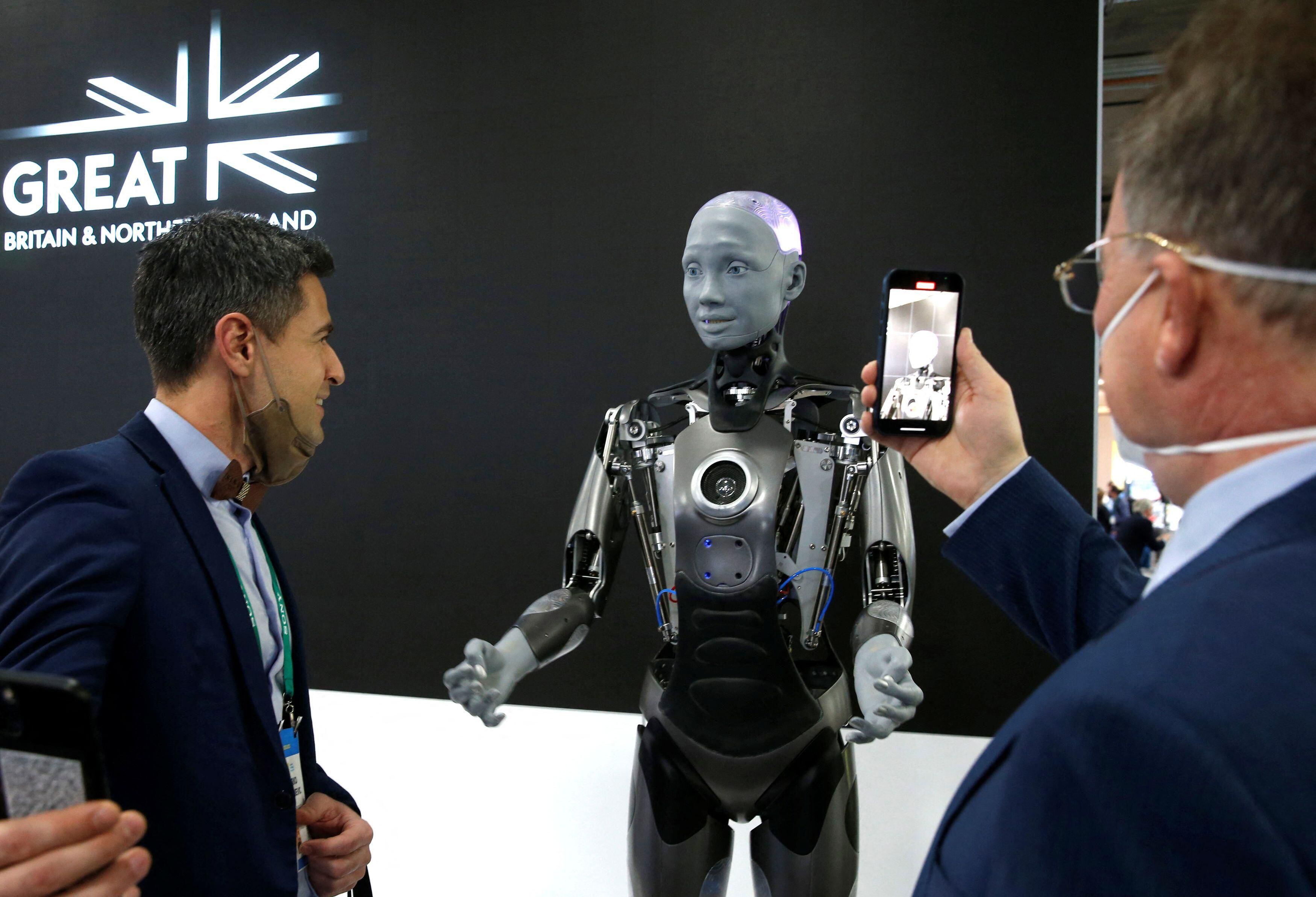 7 robôs humanoides que já substituem os humanos em tarefas repetitivas -  Forbes