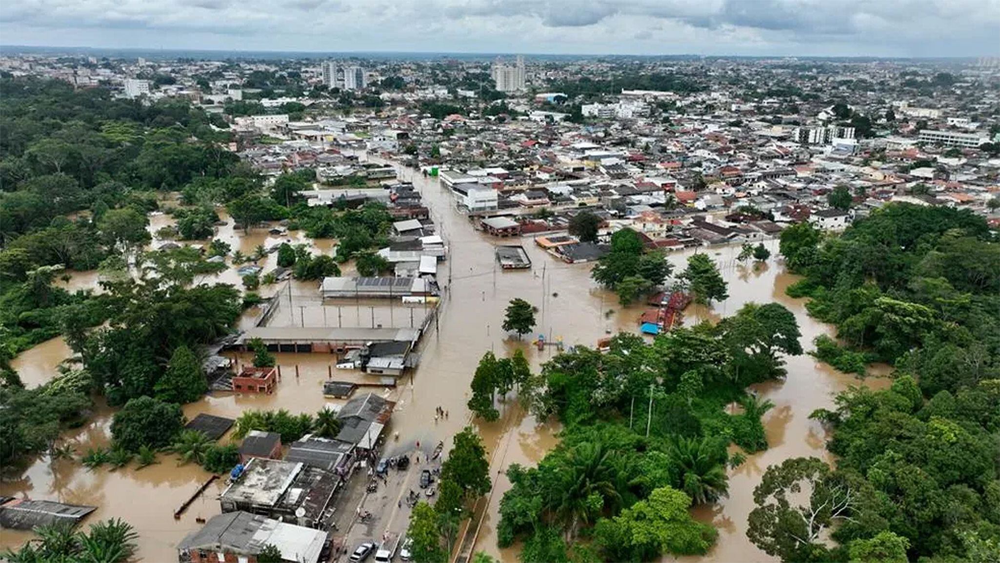 Como ajudar o Acre: inundação deixa milhares sem casa