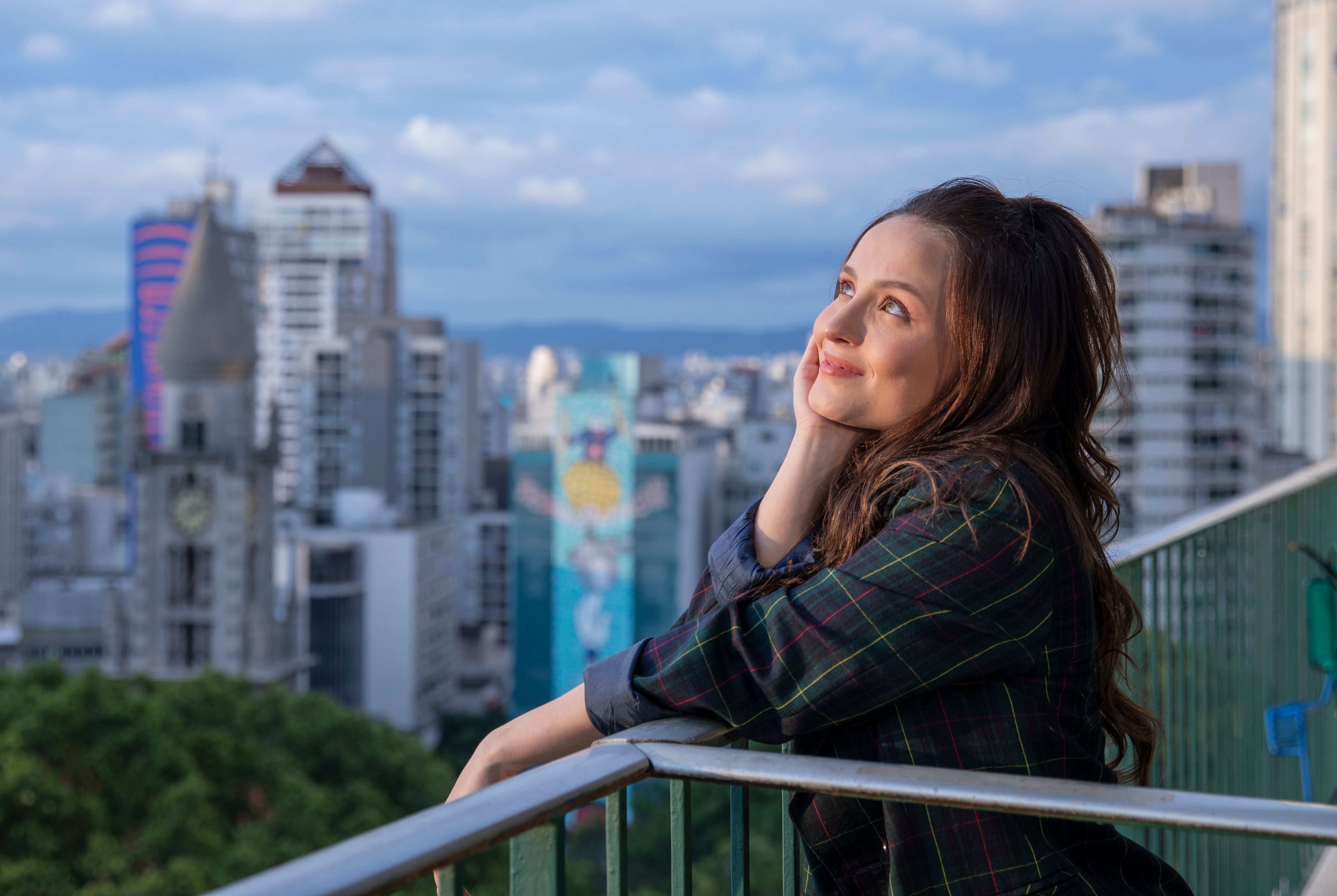 Larissa Manoela - Tudo Sobre - Estadão