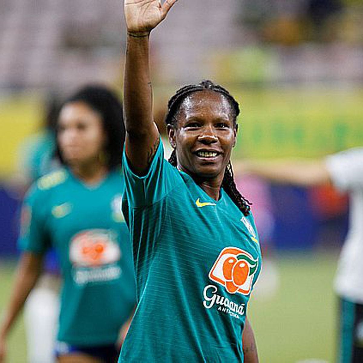 Seleção Feminina goleia Índia no jogo de despedida de Formiga com a camisa  8 canarinha - Lance!