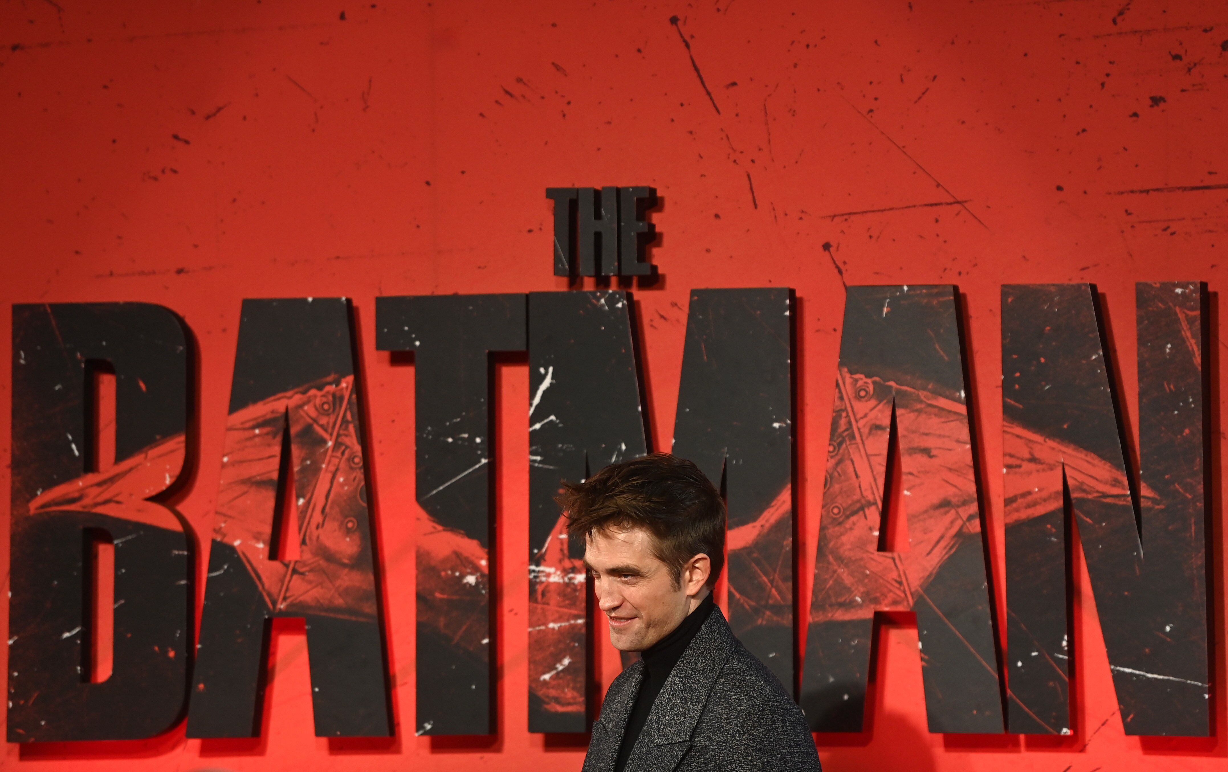 Robert Pattinson vive sonho de infância com 'The Batman', Cinema