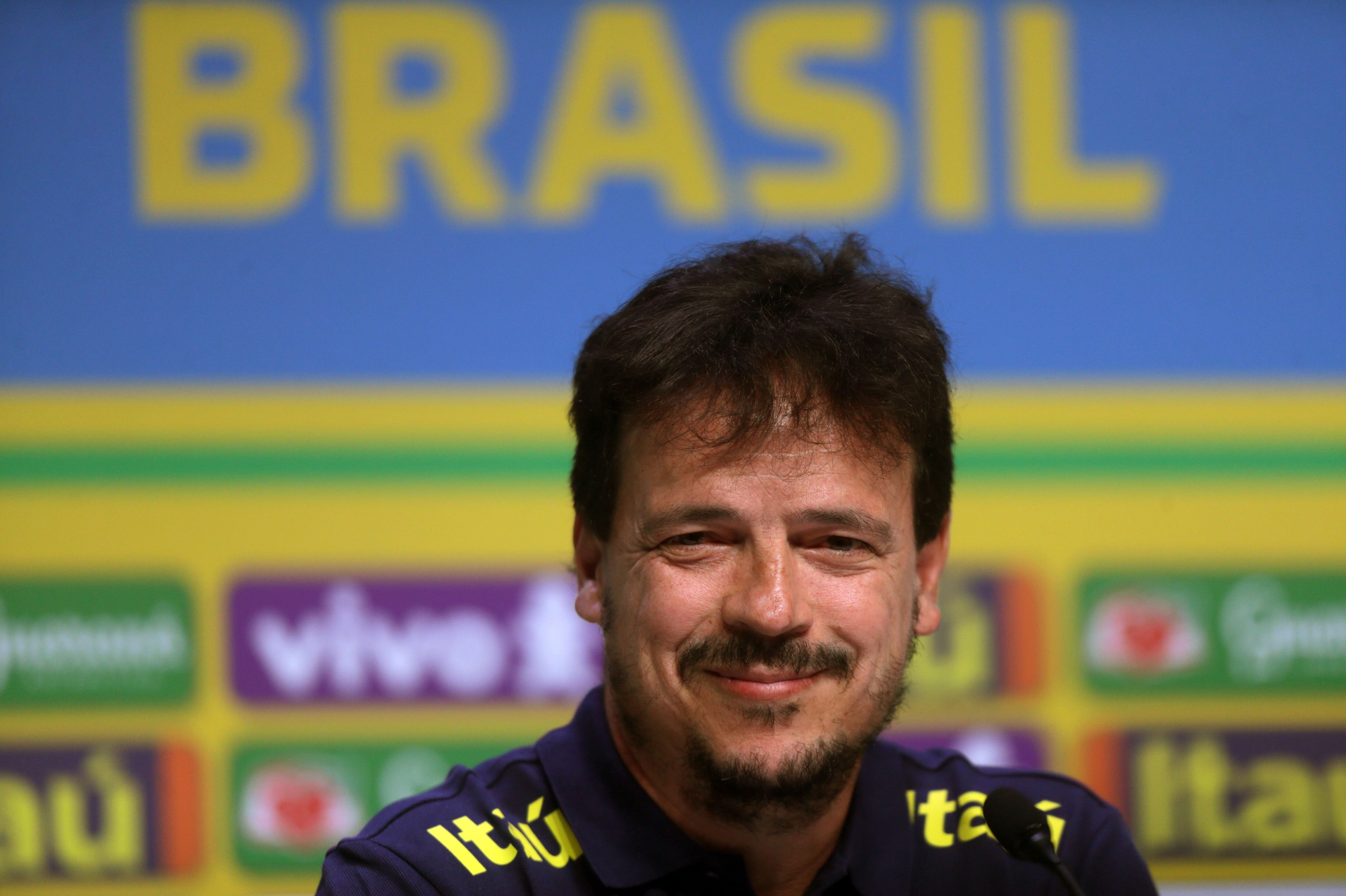 Diniz: novo técnico do Brasil tem 'aval' de Neymar e já foi elogiado