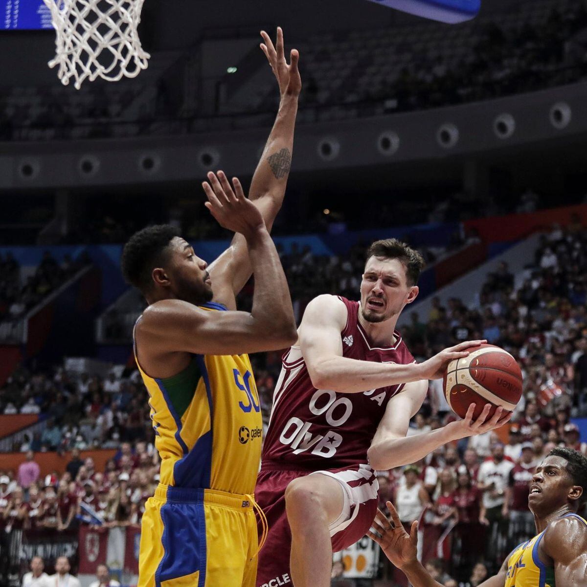 Brasil perde para a Letônia e está eliminado do Mundial de basquete