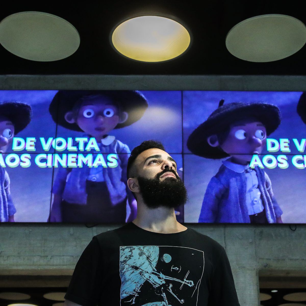Top 5 Dubladores Brasileiros: Ícones da Voz no Cinema e Animação