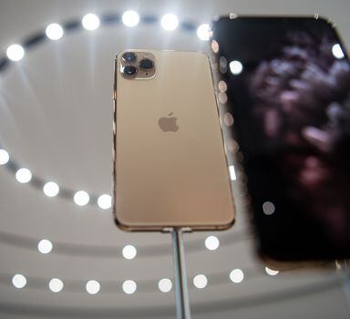 Apple não permite que vilões de filmes usem iPhones, revela Rian Johnson •  B9