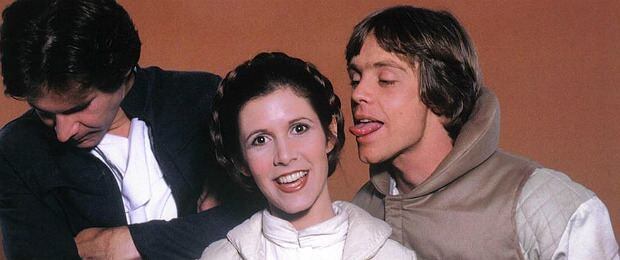 Mark Hamill faz homenagem a sua 'irmã espacial' Carrie Fisher