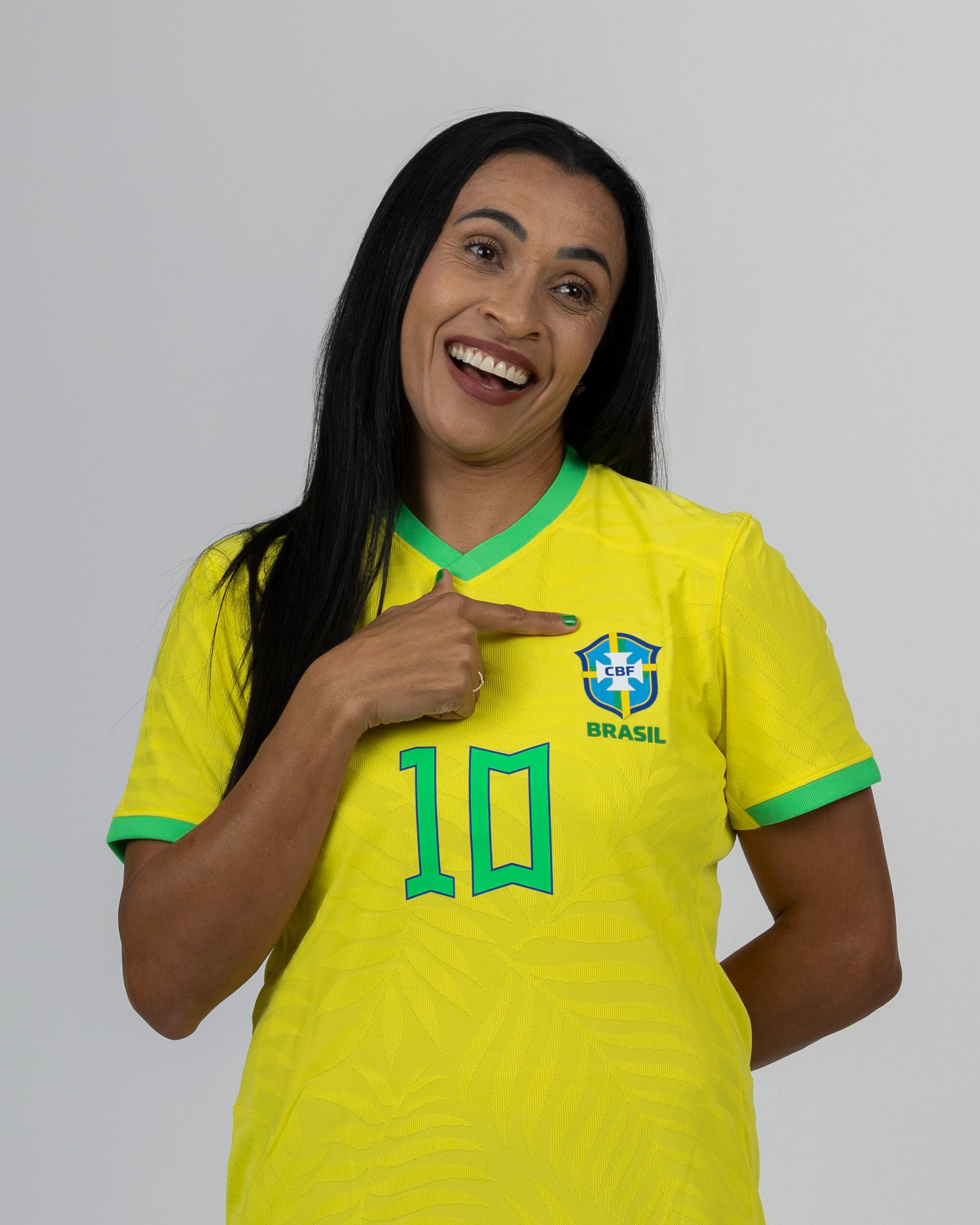 Na última Copa do Mundo de Marta, Seleção Feminina vai em busca de sua  primeira estrela no maior Mundial de futebol feminino de todos os tempos –  ONU Mulheres