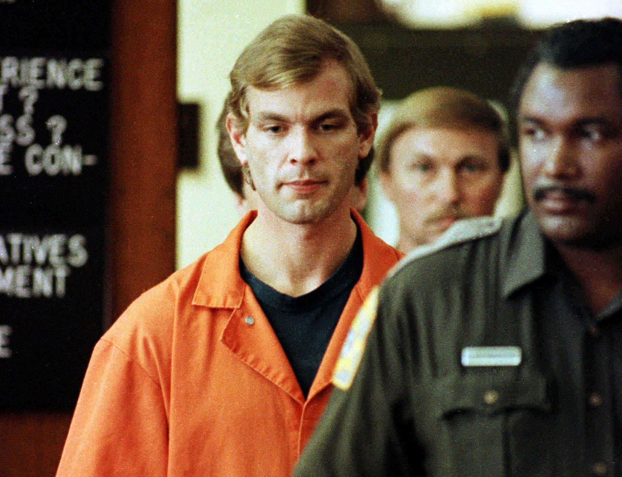 A História de Jeffrey Dahmer: saiba tudo sobre a série TOP1 da Netflix