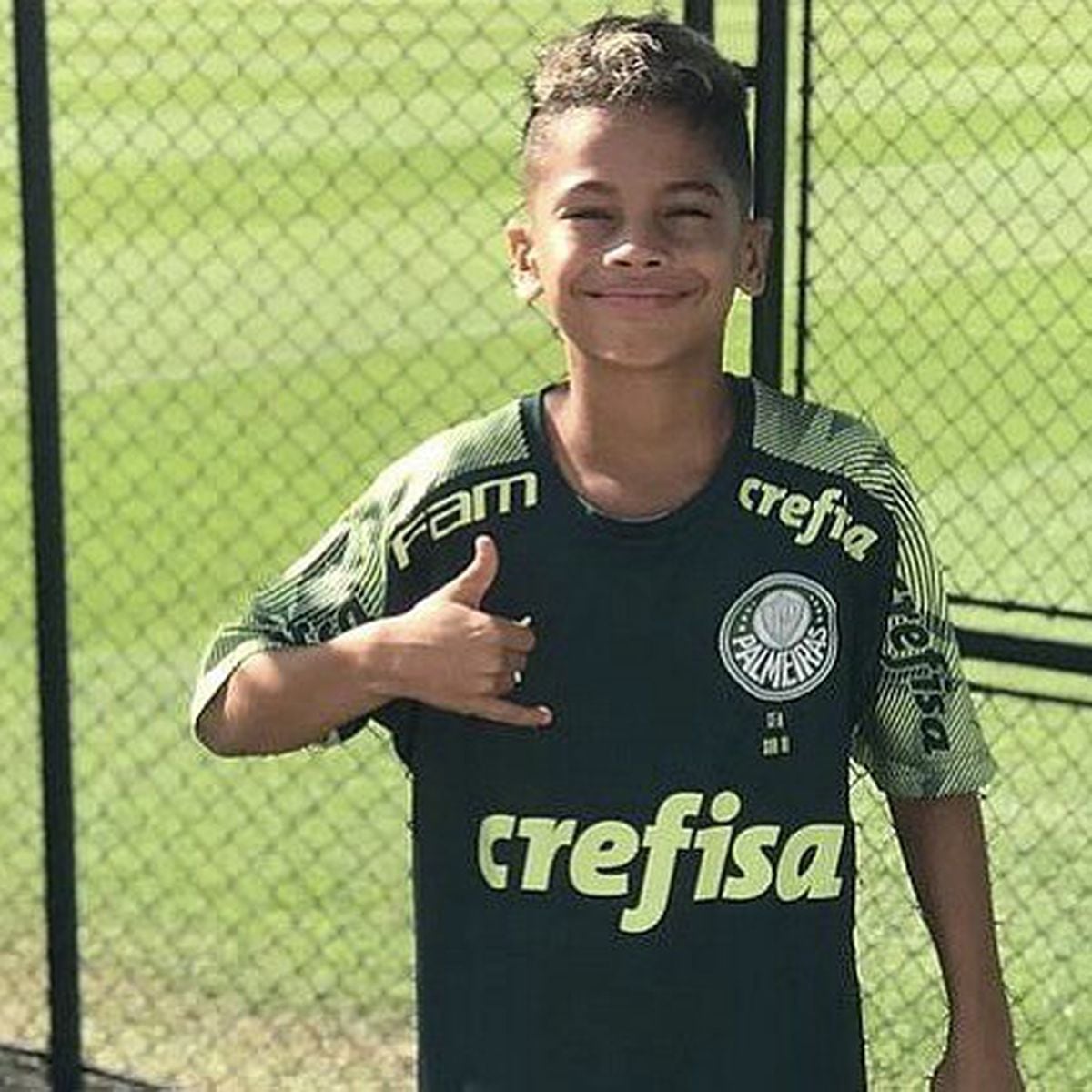 Gabriel Passos, um jovem talentoso jogador de futebol, brilha no