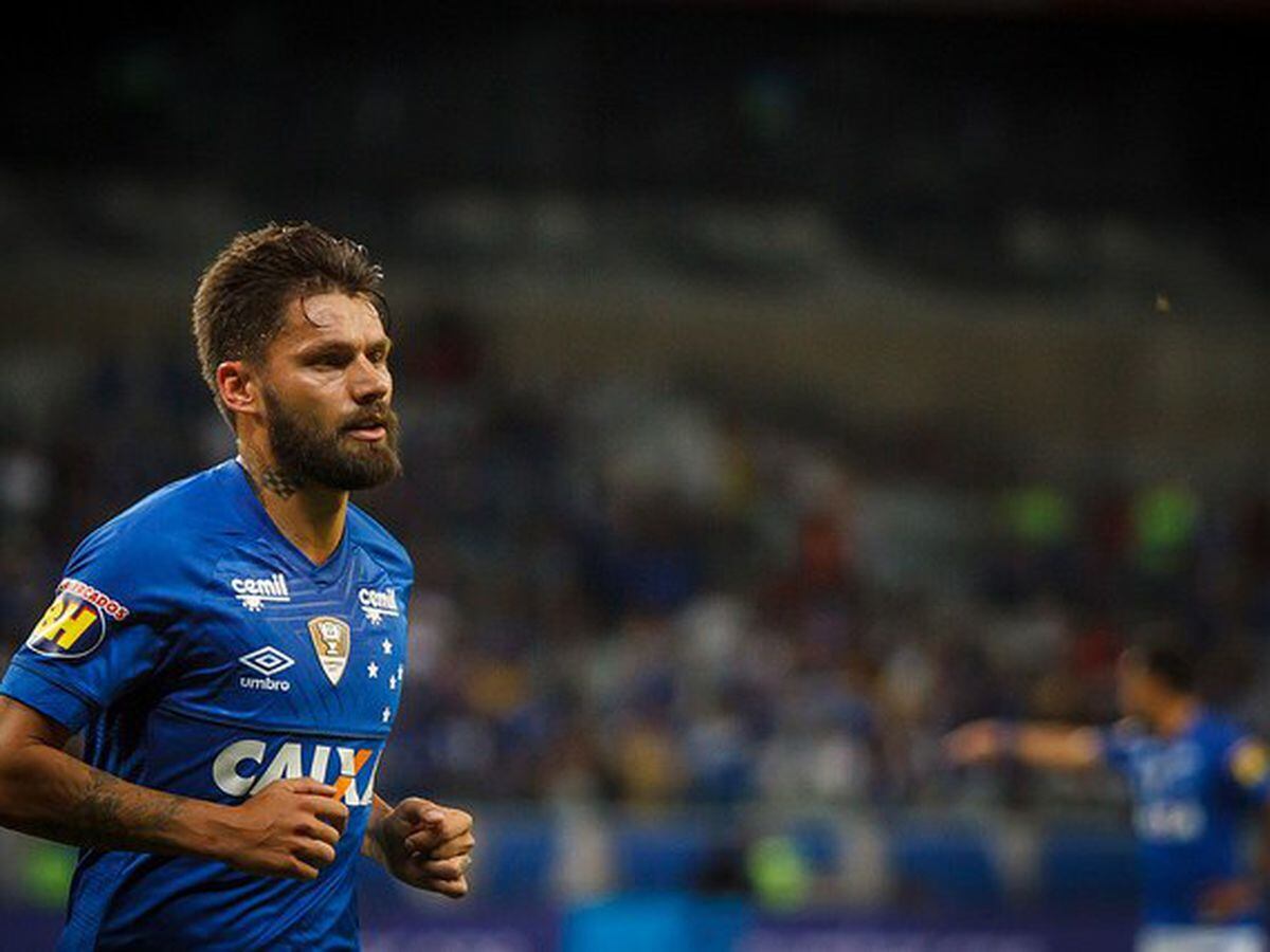 Cruzeiro anuncia a contratação do atacante Iván Angulo, do Palmeiras