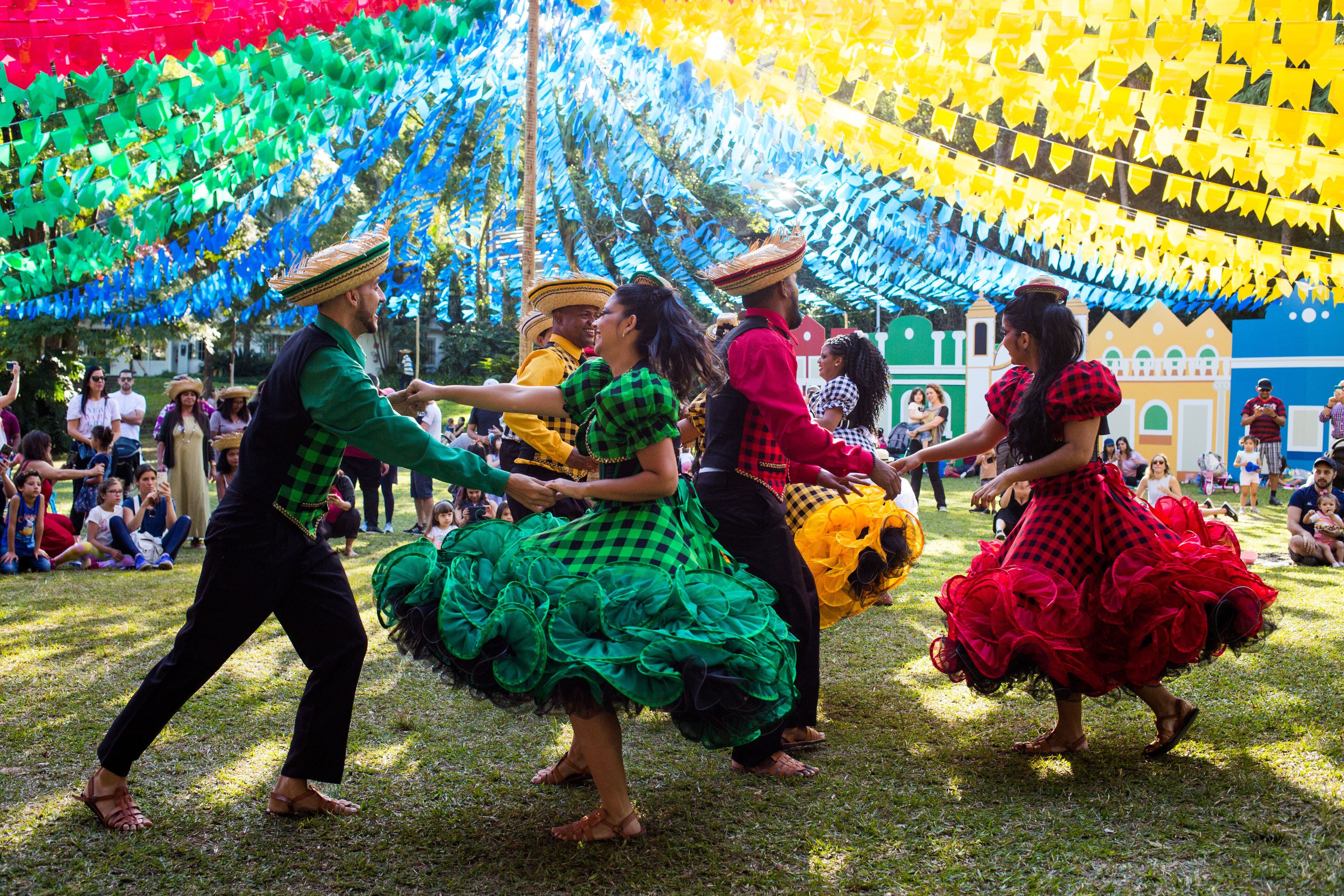 Como comemorar festa junina na escola?