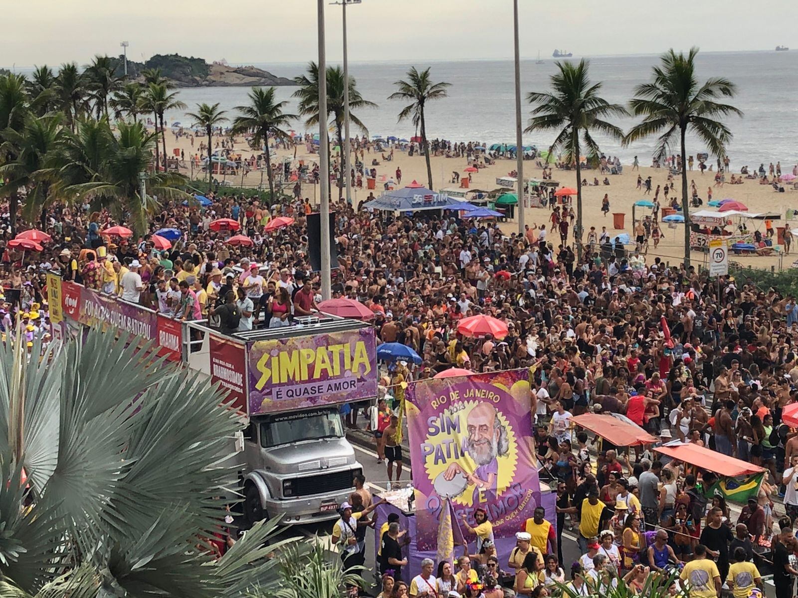 Polêmica 'bloco x bloquinho' alimenta rivalidade no carnaval de