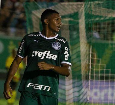 Jornal inglês lista três do Palmeiras entre mais promissores da