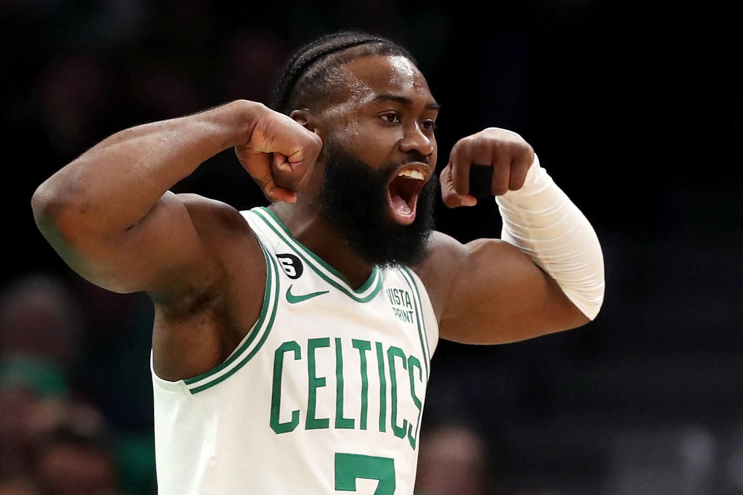 Boston Celtics vence Brooklyn Nets em jogo de líderes e disparam