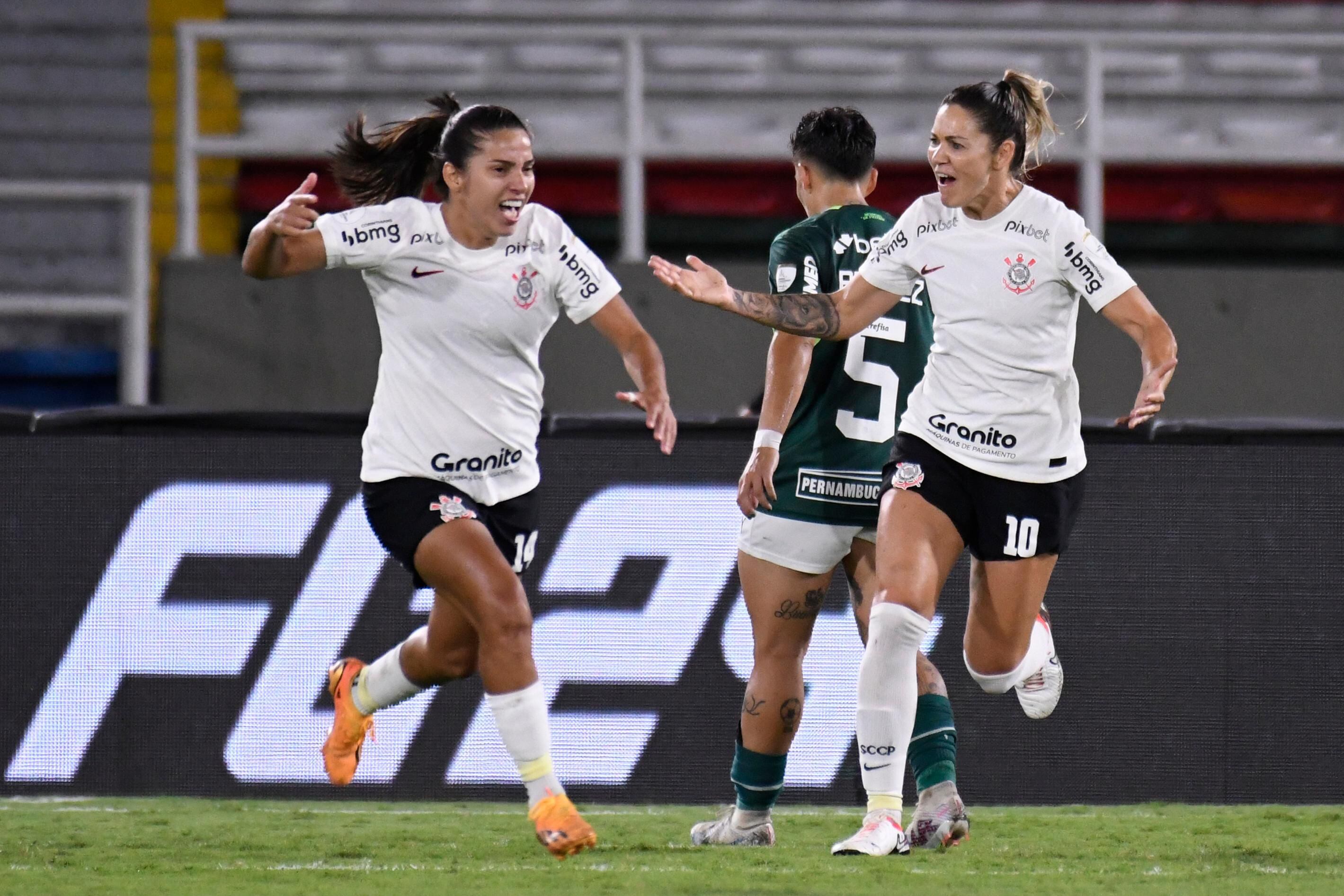 Palmeiras fez um favor ao futebol batendo Corinthians; agora