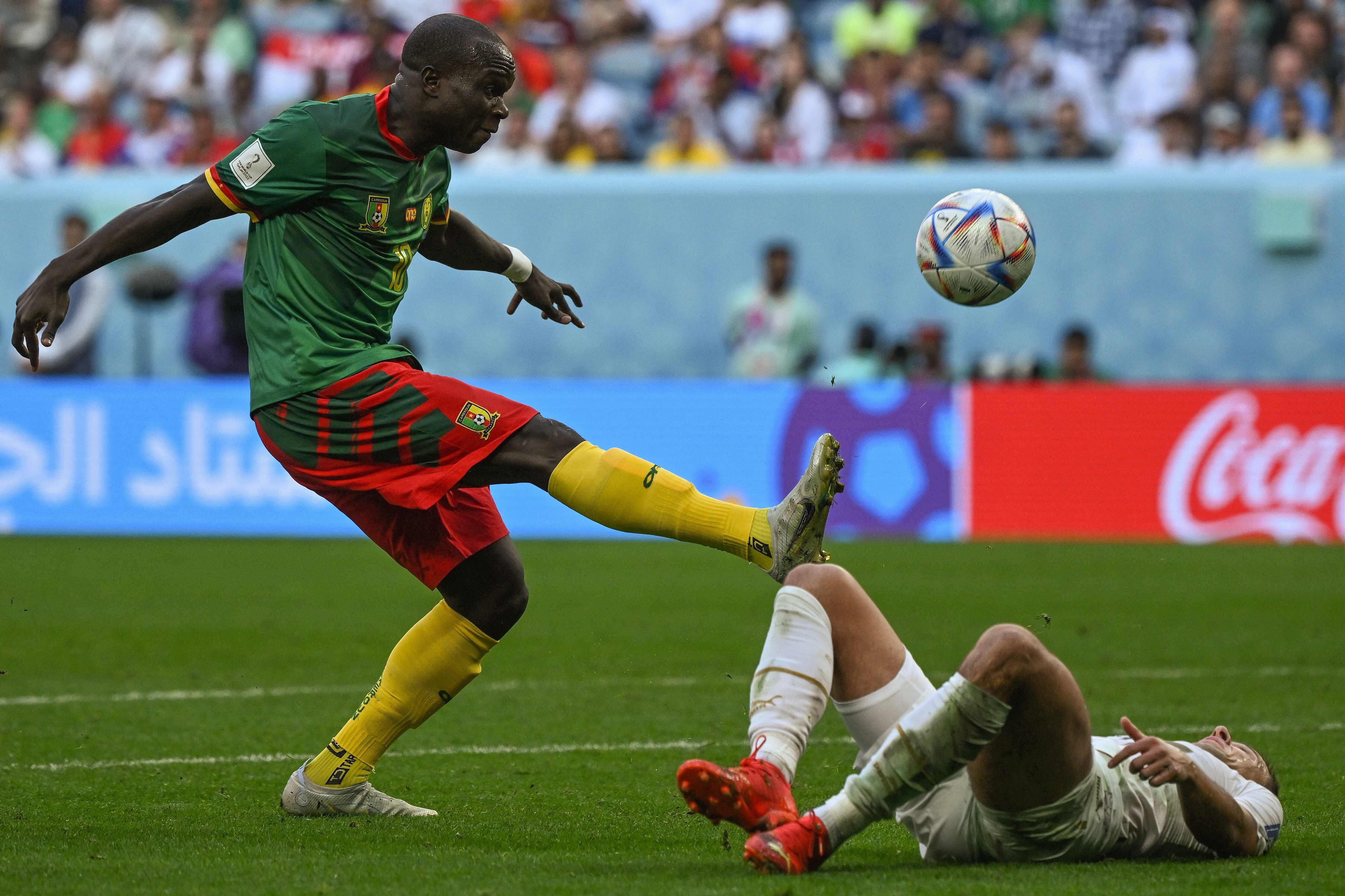 Outro ângulo do impedimento no gol do Equador : r/futebol