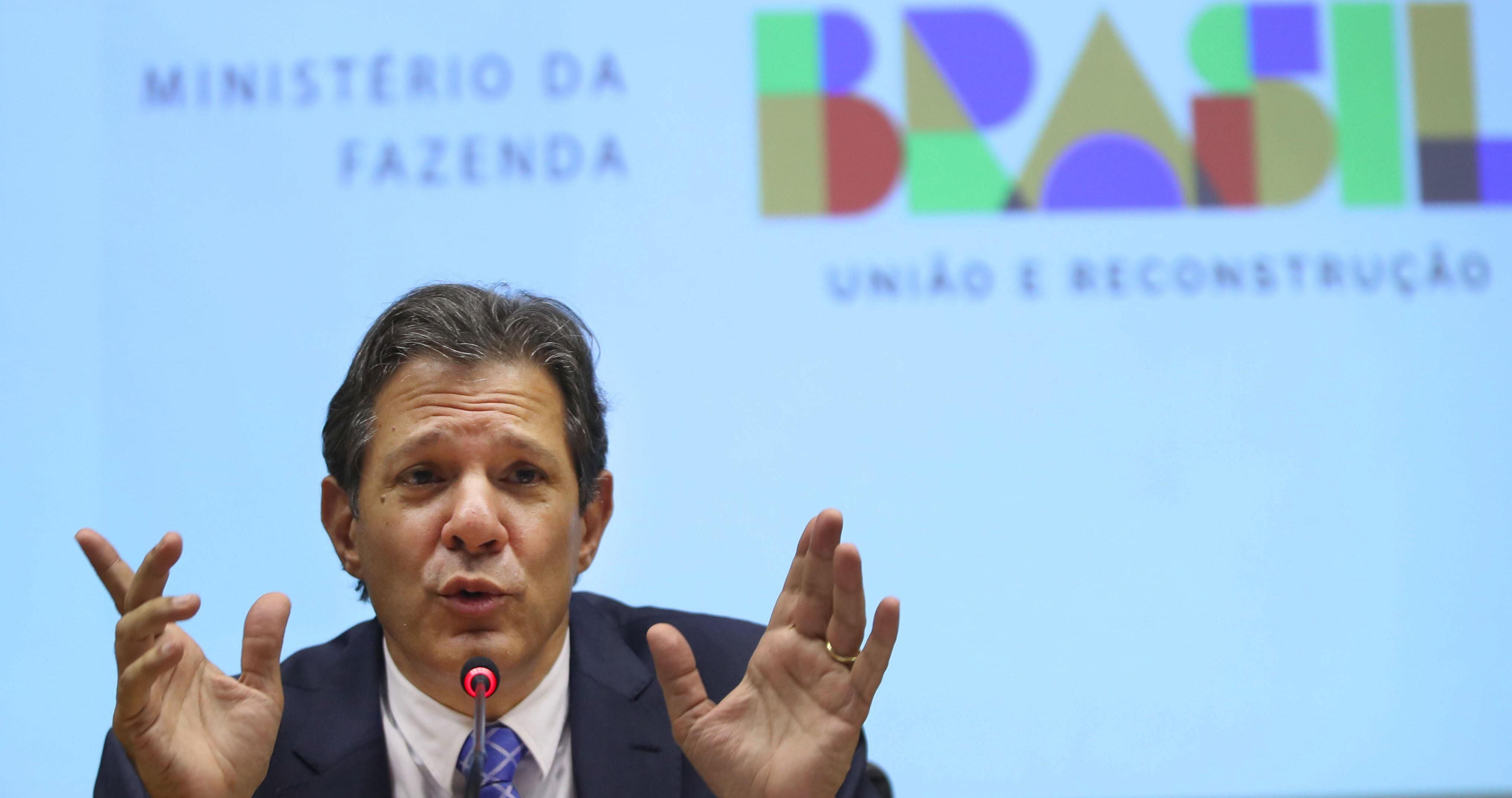 Haddad diz que governo vai tributar 'jogos eletrônicos' para compensar  correção da tabela do IR