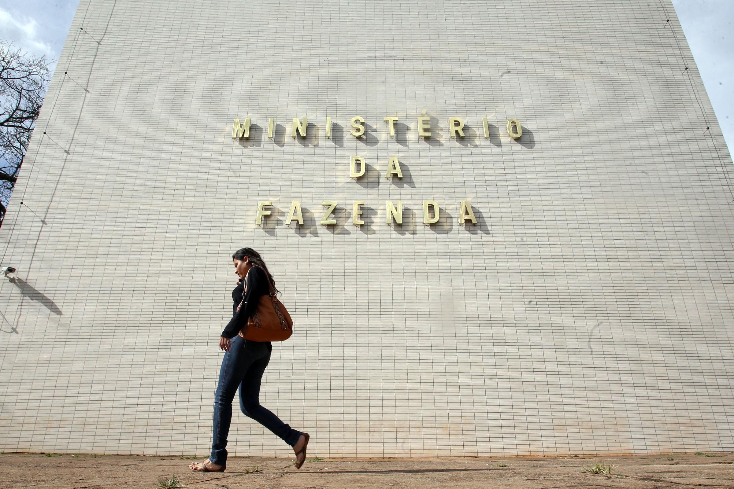 PIB do Brasil deverá crescer 3,2% em 2023, estima OCDE