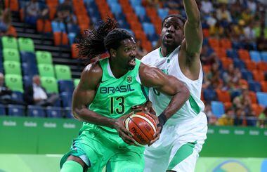 Brasil pode garantir vaga olímpica no basquete neste domingo; veja cenário