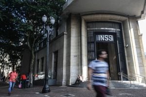 ‘Revisão da vida toda’ do INSS: quem tem direito a pedir e em que casos vale a pena?