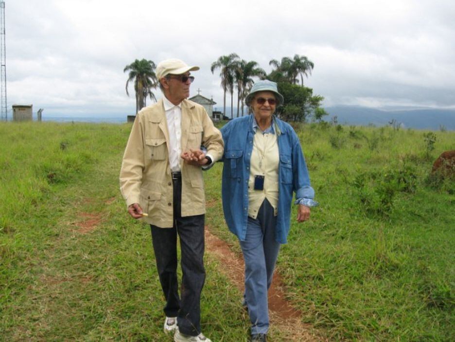 Gabriel e Vera na Serra da Canastra FOTO: Dave Senigo/SerTãoBras
