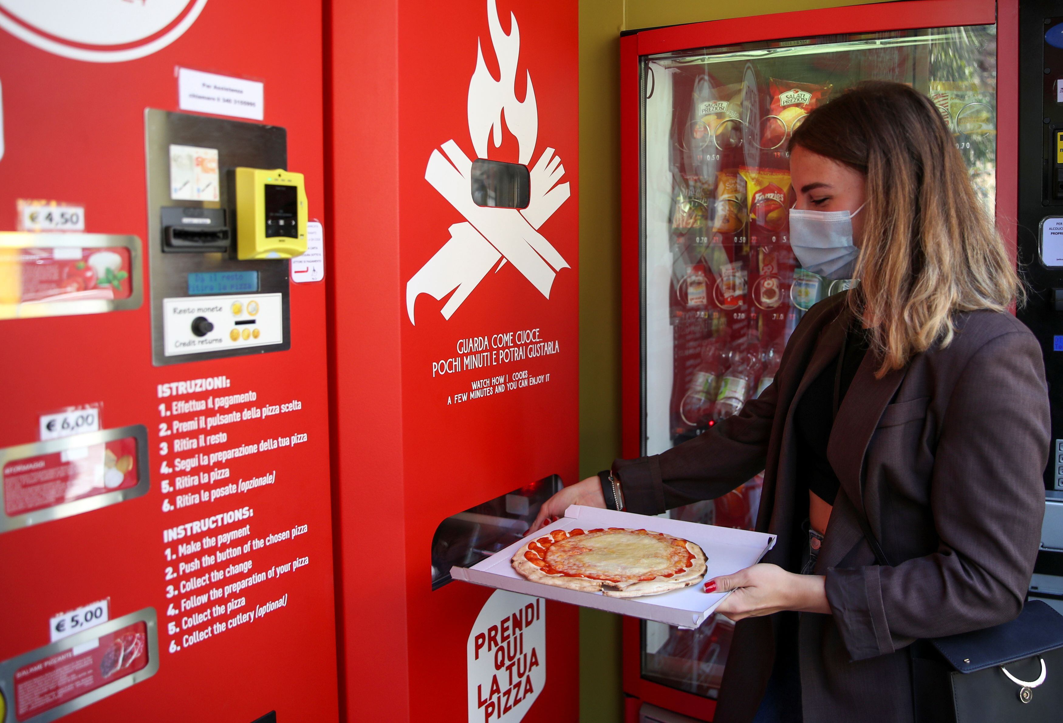 Roma inaugura sua 1ª máquina automática para servir pizzas; assista, Mundo