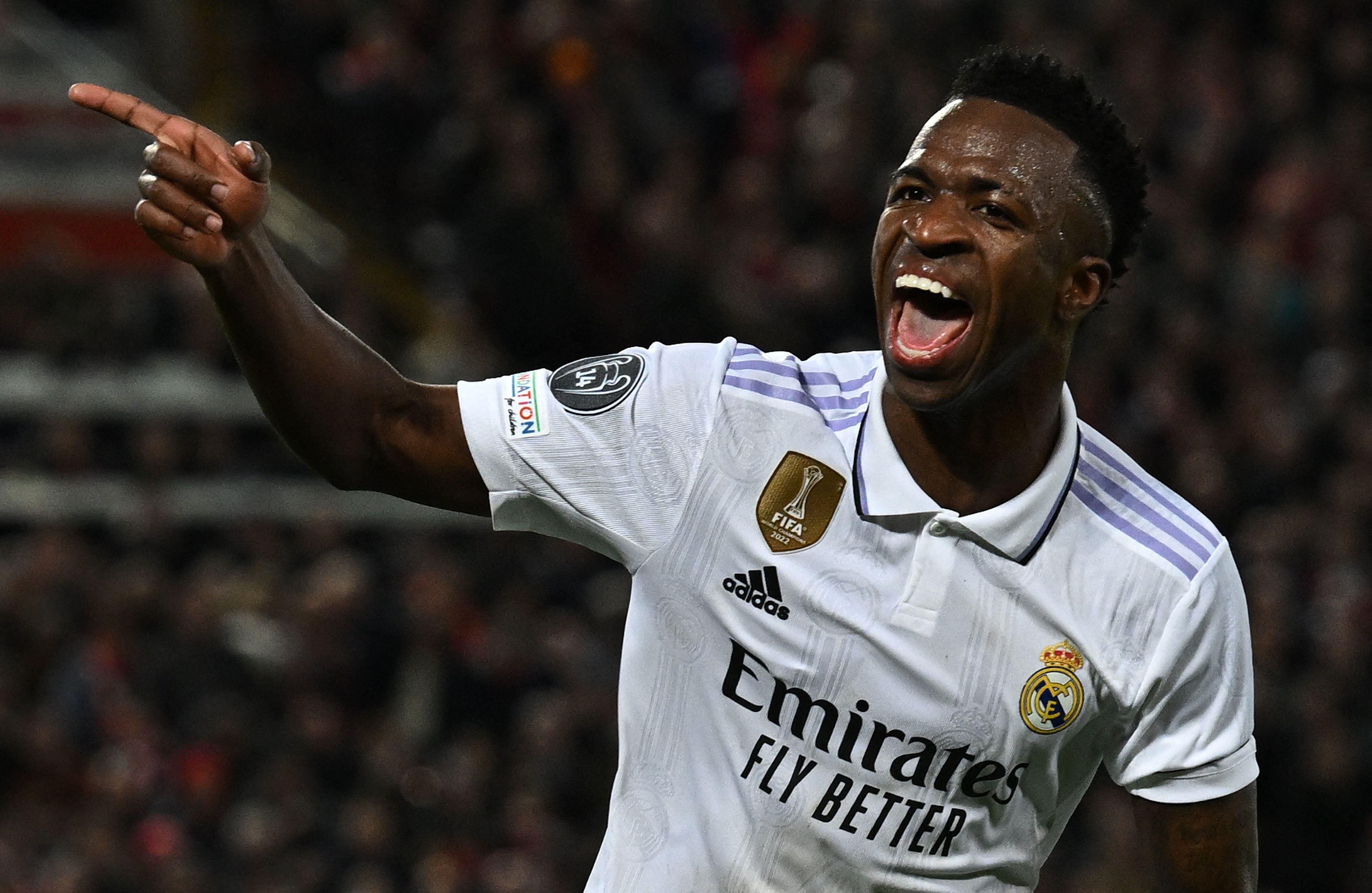 Com gol de Vinícius Júnior, Real Madrid vence Liverpool e