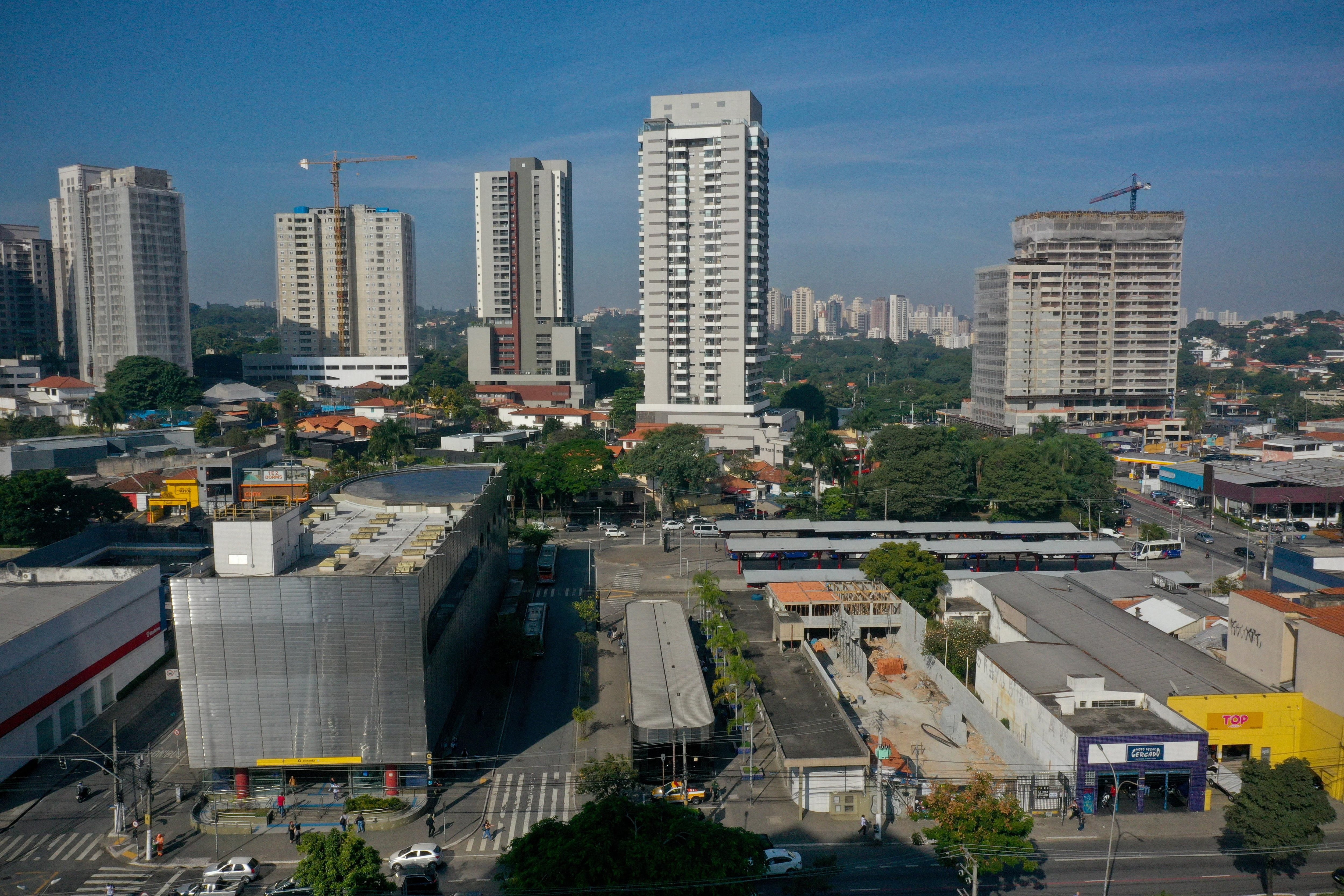 Construído sem alvará: Como é o prédio de luxo que pode ser demolido em SP