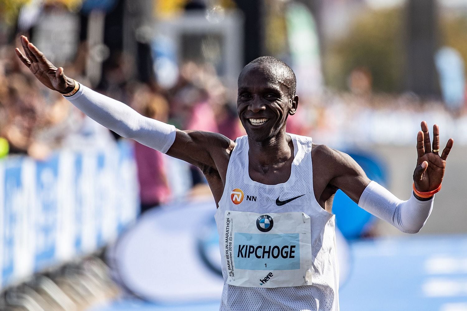 Vencedor da maratona de Viena é desqualificado por espessura do tênis, atletismo