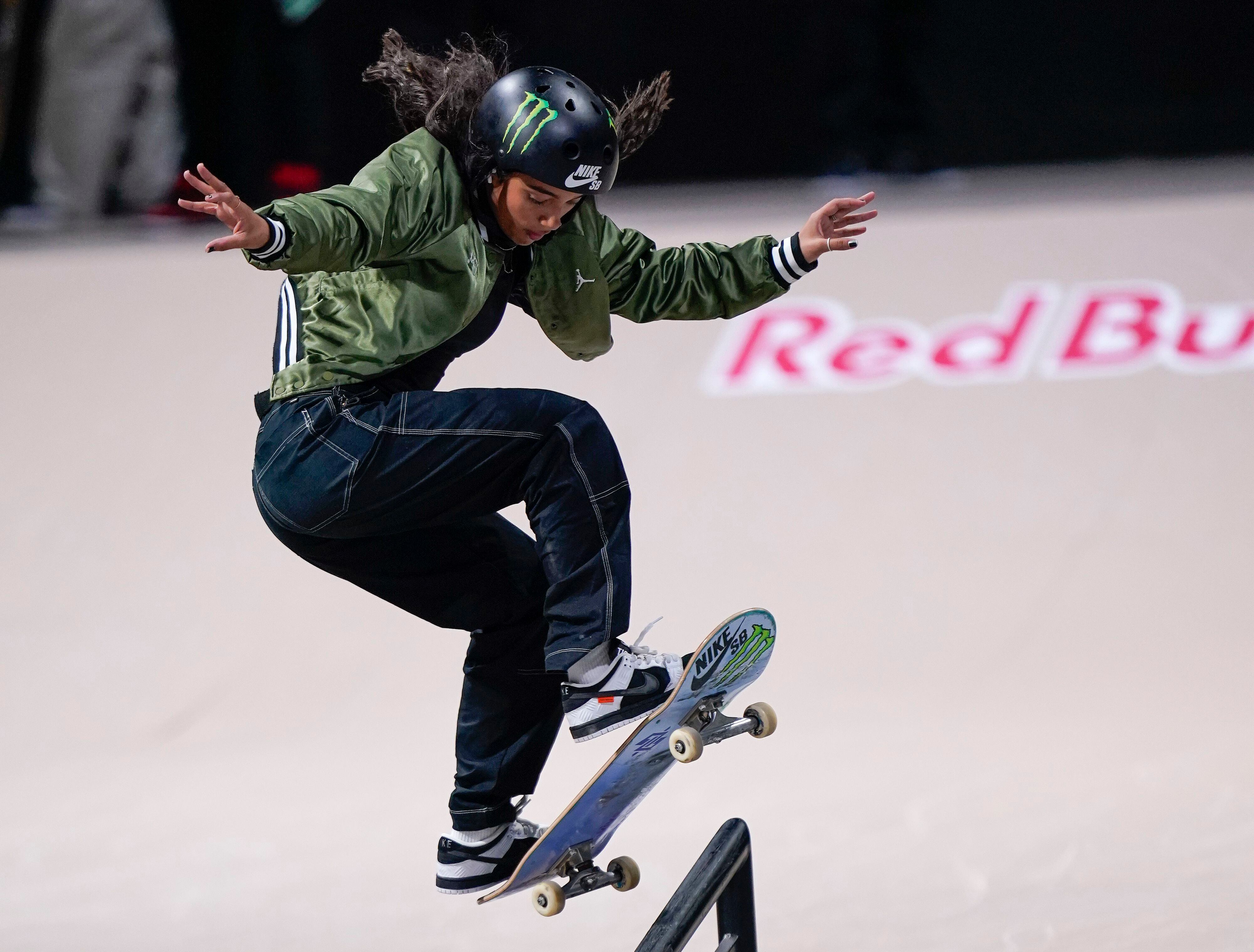 Rayssa Leal é prata na final do Mundial de Skate Street 2023 em Tóquio