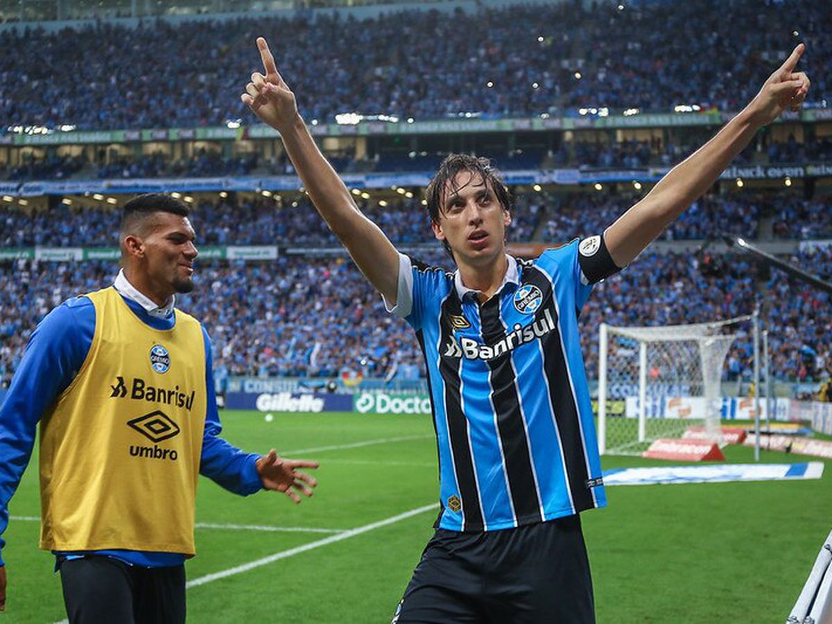 Atacante do Caxias que marcou dois gols contra o Inter se emociona: Vim da  base do Grêmio - O Bairrista